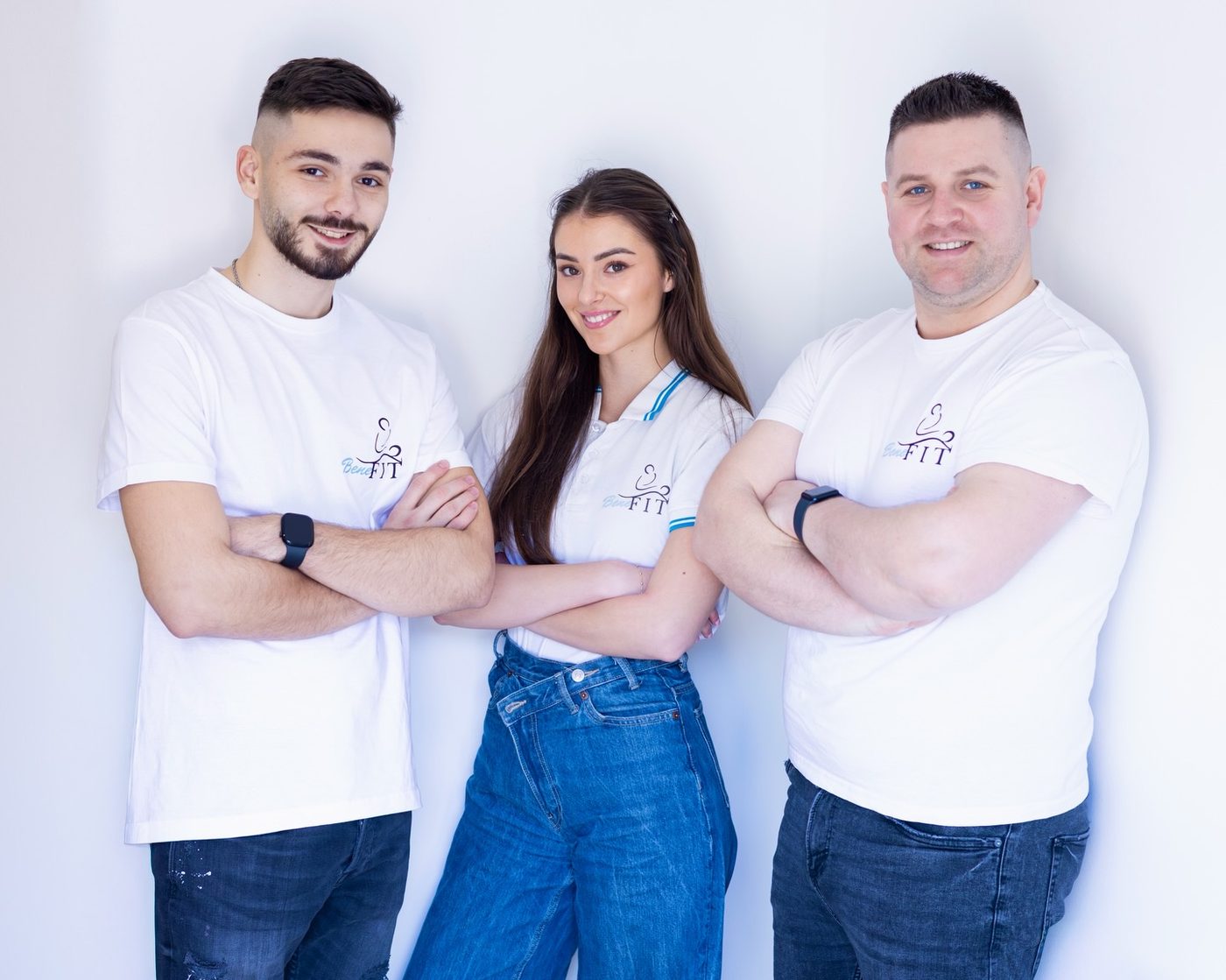 Tim BeneFita u bijelim majicama s logom: Patrick, Dalia i Antonio Skenderović